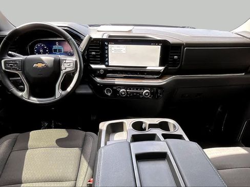 Used 2023 Chevrolet Silverado 1500 LT AWD/4WD image 15