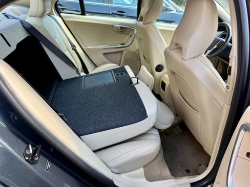Used 2013 Volvo S60 T5 Premier image 28