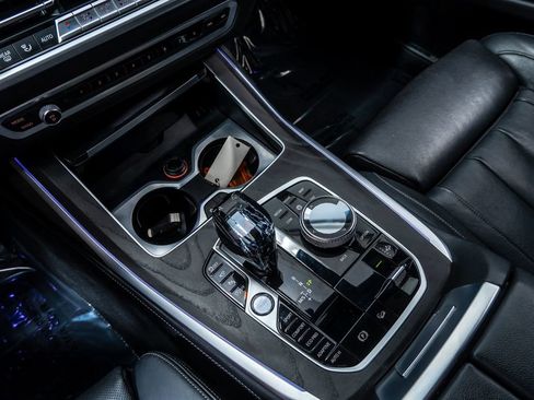 Used 2022 BMW X7 M50i w/ Executive Package AWD/4WD image 21