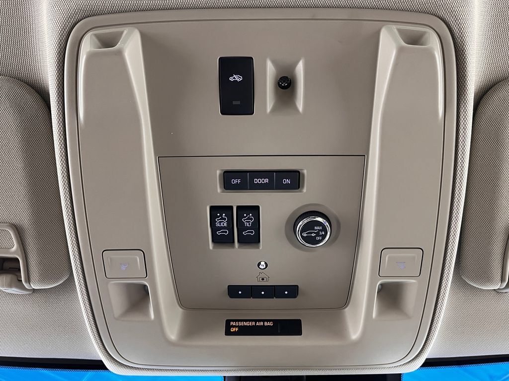 Used 2018 GMC Yukon Denali w/ Denali Ultimate Package AWD/4WD image 38
