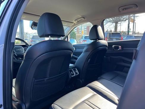 Certified 2024 Kia Sorento S image 12
