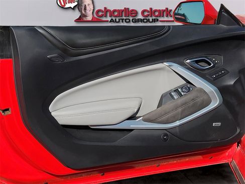 Used 2016 Chevrolet Camaro SS image 21