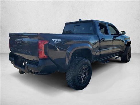 Used 2024 Toyota Tacoma TRD Sport w/ TRD Sport Upgrade Package image 5