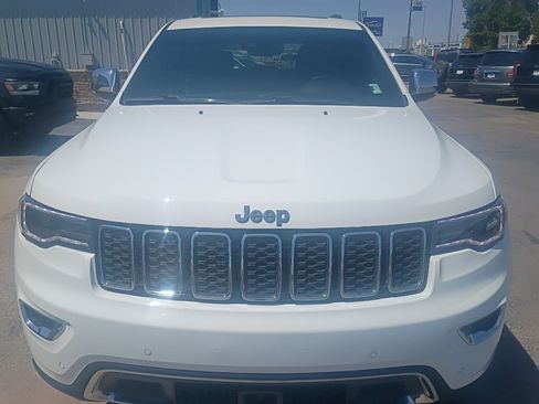 Used 2021 Jeep Grand Cherokee Limited w/ Luxury Group II AWD/4WD image 3