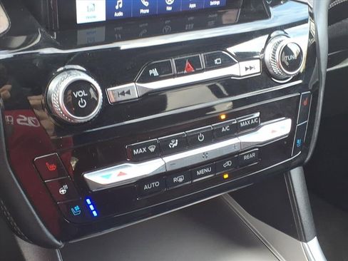 Certified 2023 Ford Explorer Platinum w/ Technology Package image 29