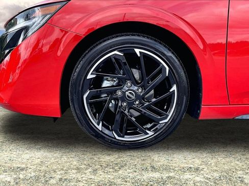 Used 2026 Nissan Sentra SR w/ SR Premium Package FWD image 34