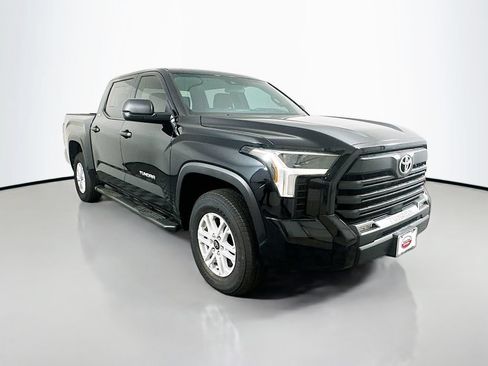 Certified 2026 Toyota Tundra SR5 AWD/4WD image 4