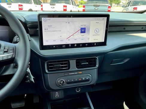 New 2025 Ford Maverick XL image 6