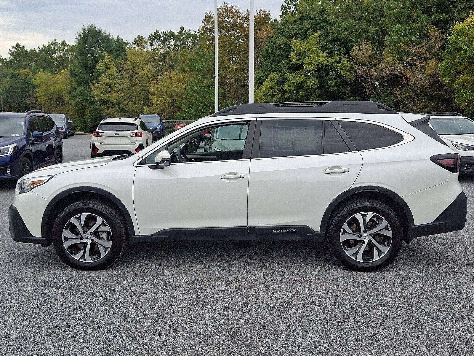 Used 2022 Subaru Outback Limited w/ Popular Package #2 AWD/4WD image 6