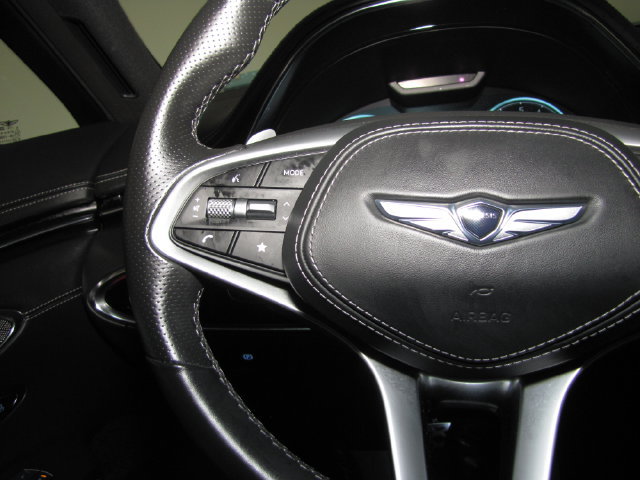 Used 2023 Genesis GV70 2.5T w/ Sport Prestige Package AWD/4WD image 27