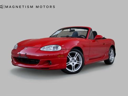 Used 2005 MAZDA MX-5 Miata w/ Convenience Pkg image 2