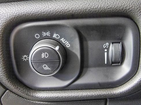 New 2026 RAM 1500 Express image 18