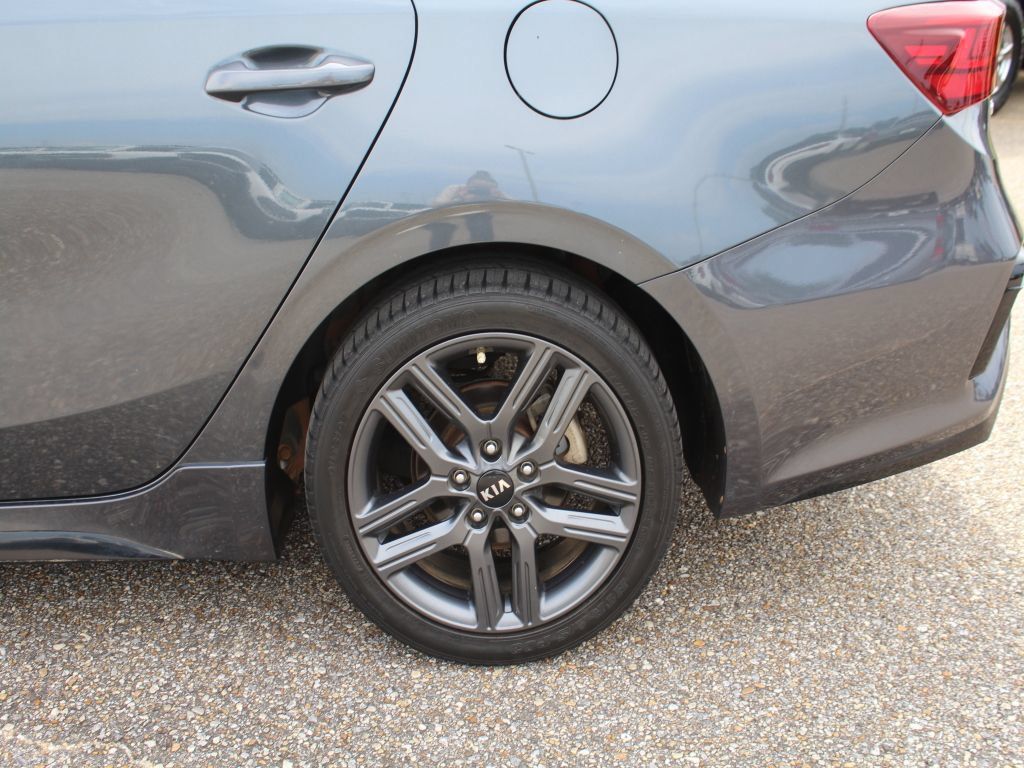 Used 2021 Kia Forte GT-Line FWD image 17