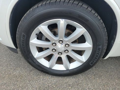 Used 2017 Buick Enclave Premium w/ Experience Buick Package image 25