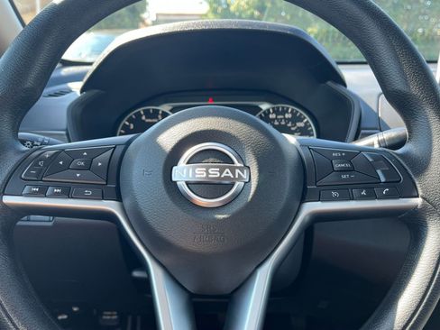 Used 2024 Nissan Altima 2.5 SV image 28