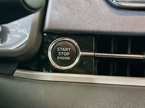 Used 2023 Mitsubishi Outlander SE AWD/4WD image 20