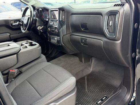 Used 2021 Chevrolet Silverado 1500 Custom Trail Boss AWD/4WD image 18
