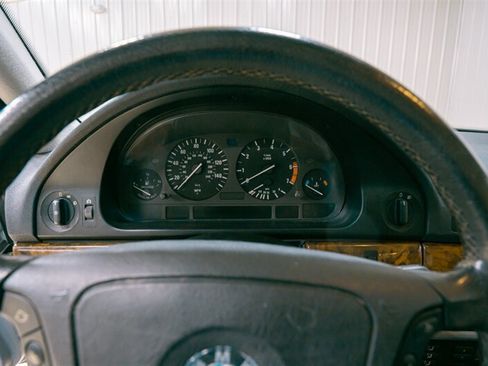 Used 1997 BMW 540i Sedan RWD image 19