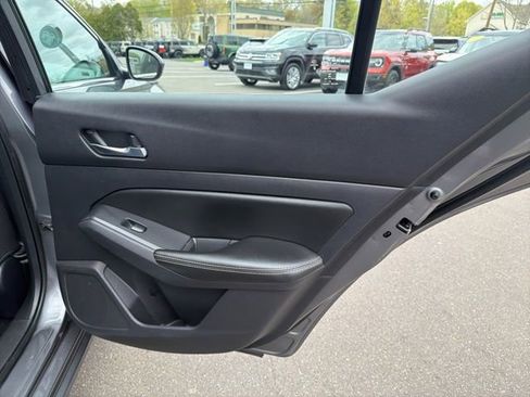 Used 2020 Nissan Altima 2.5 S FWD image 25