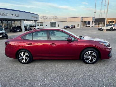 Used 2025 Subaru Legacy Premium AWD/4WD image 8