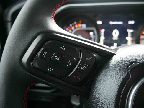 Used 2024 Jeep Gladiator Rubicon image 40