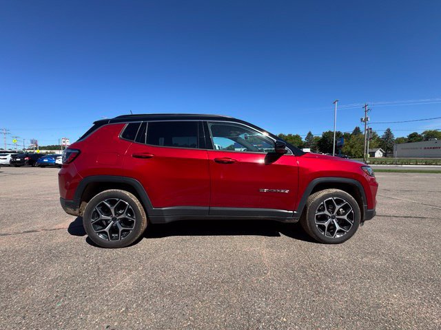 Used 2025 Jeep Compass Limited AWD/4WD image 8