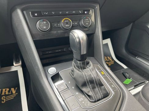 Used 2021 Volkswagen Tiguan SEL Premium R-Line image 32