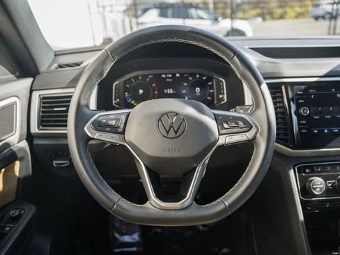 Used 2023 Volkswagen Atlas Cross Sport SE w/ Panoramic Sunroof Package image 21