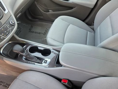 Used 2023 Chevrolet Malibu LT FWD image 29