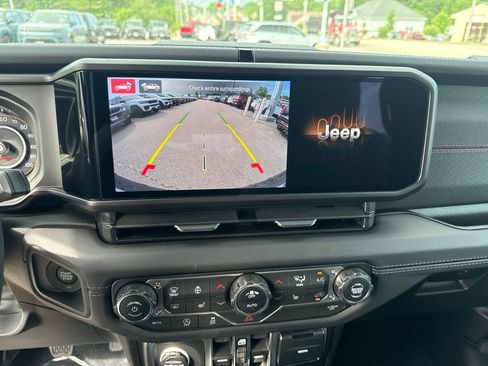 New 2026 Jeep Wrangler Unlimited Rubicon AWD/4WD image 13