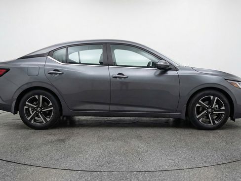 Used 2025 Nissan Sentra SV FWD image 11