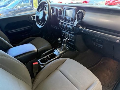Used 2018 Jeep Wrangler Unlimited Sport S image 34