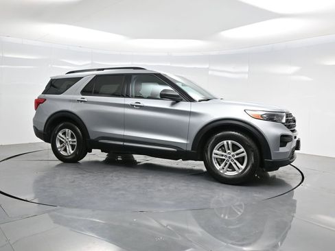 Used 2022 Ford Explorer XLT RWD image 58