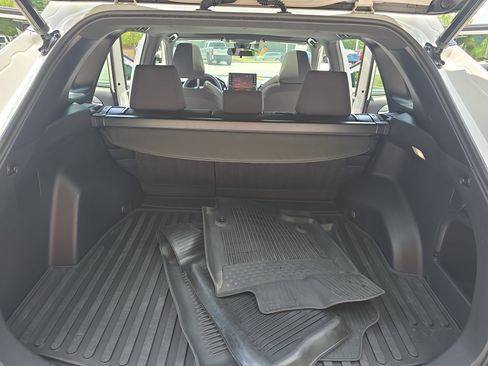 Used 2022 Toyota RAV4 SE w/ Convenience Package AWD/4WD image 13
