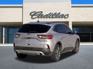 Used 2020 Ford Escape SEL video 3