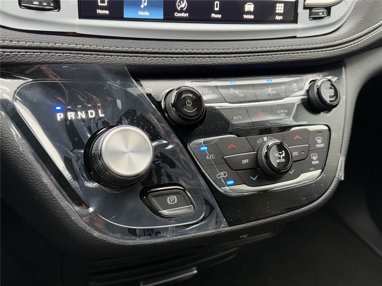 New 2026 Chrysler Pacifica Select w/ S Appearance Package FWD image 23