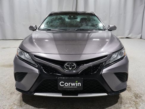 Used 2019 Toyota Camry XSE image 7