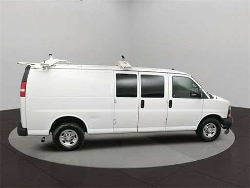 Used 2018 Chevrolet Express 2500 Extended w/ Driver Convenience Package image 37