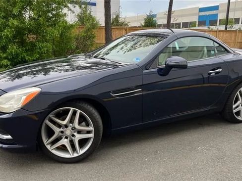 Used 2014 Mercedes-Benz SLK 250 image 2
