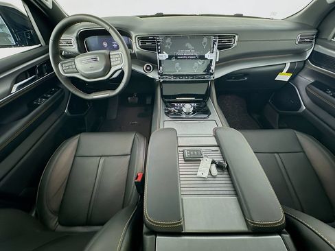 New 2026 Jeep Grand Wagoneer 4WD image 9