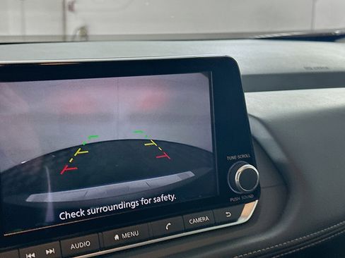 Used 2024 Nissan Rogue SV w/ SV Premium Package image 22