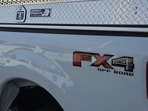 Used 2019 Ford F250 XL w/ Power Equipment Group image 10