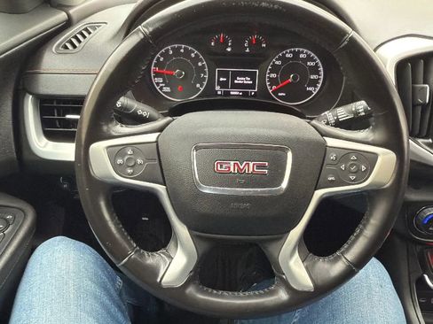 Used 2018 GMC Terrain SLE w/ Driver Convenience Package image 10