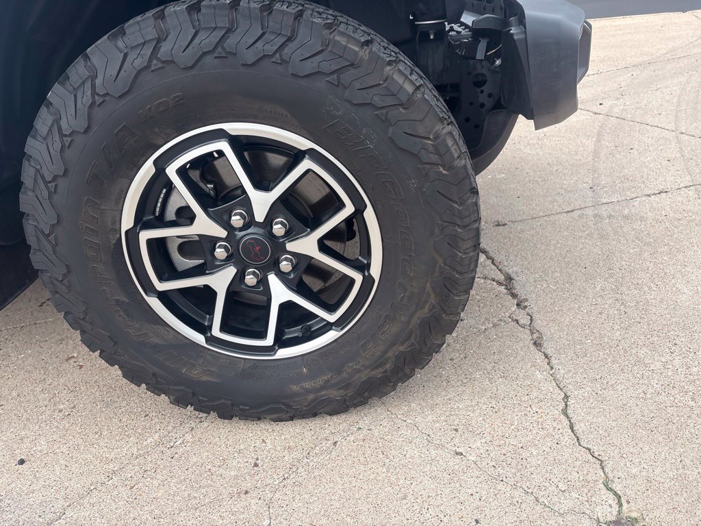 Used 2024 Jeep Wrangler Unlimited Rubicon w/ Convenience Group AWD/4WD image 9