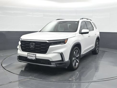 Used 2023 Honda Pilot Elite image 1