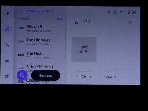 Used 2023 Toyota Highlander XLE image 35