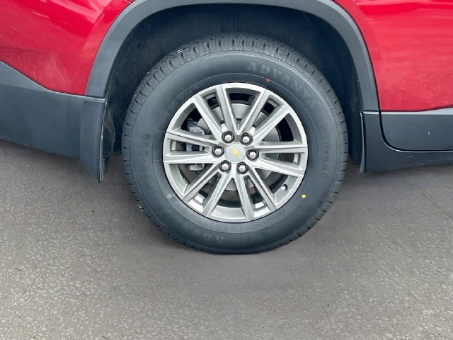 Used 2023 Chevrolet Traverse LT w/ LPO, Floor Liner Package FWD image 31