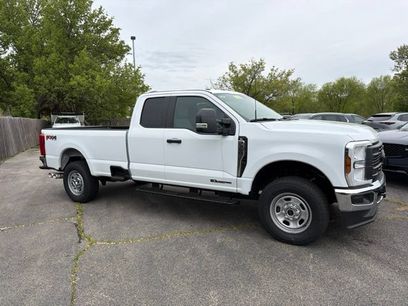 New 2026 Ford F350 XL w/ FX4 Off-Road Package