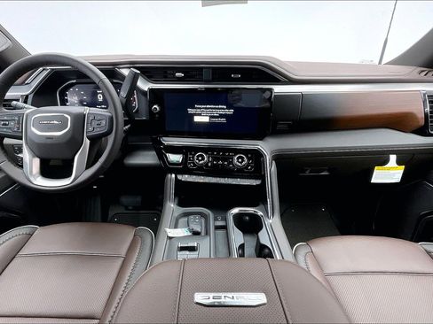 New 2026 GMC Sierra 2500 Denali w/ Denali Reserve Package image 5
