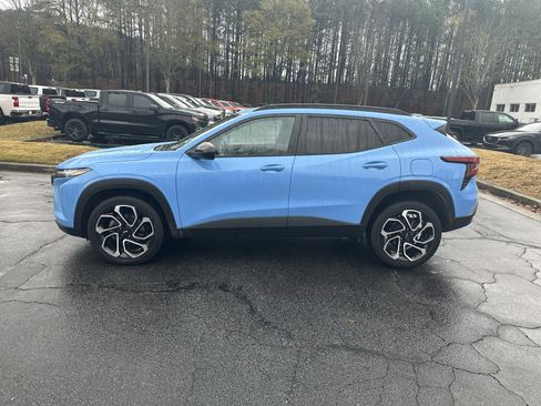 Certified 2024 Chevrolet Trax RS w/ Driver Confidence Package image 8